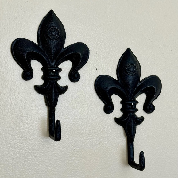 Fleur De Lis Rustic Cast Metal Coat Hat Decorative Wall Hooks 7"T Set of 2 - Picture 3 of 4